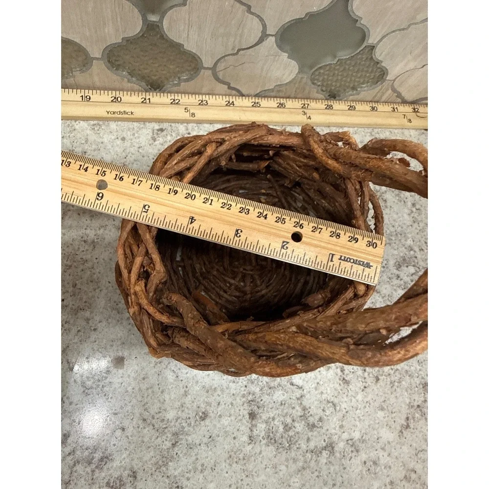 Rustic Grapevine Twig Basket Hand Woven Primitive Farmhouse Decor‎ Brown 8 Inch